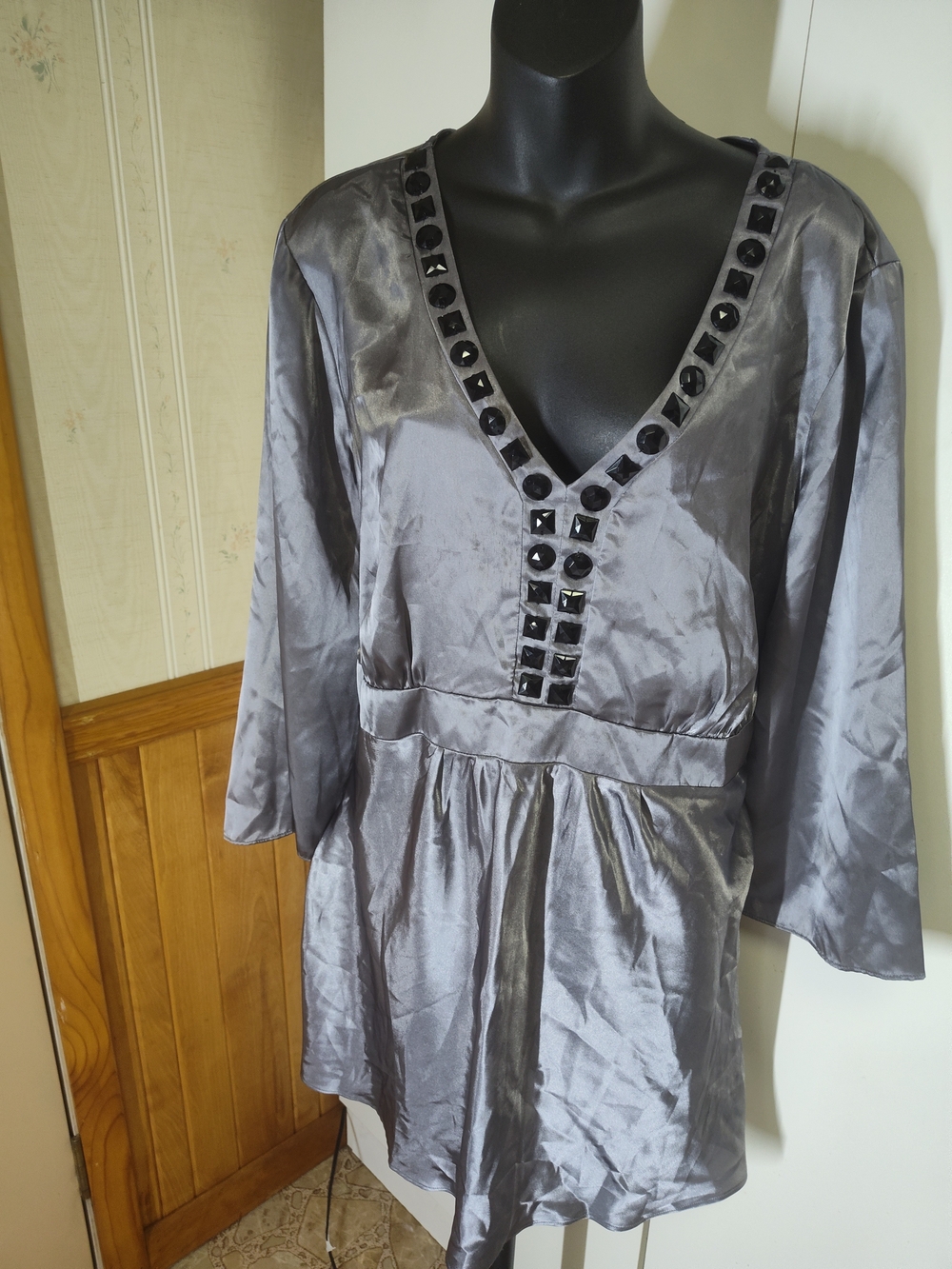 Allison Taylor Gray Satin Tunic Blouse Top Geometric Black Gem Size 2X